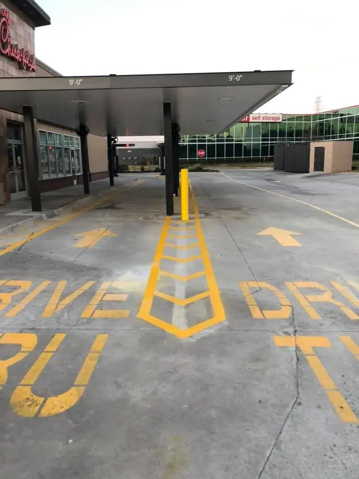Drive-thru lane striping